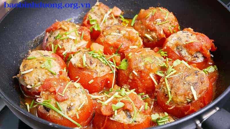 Cách nấu món ăn cà chua dồn thịt: