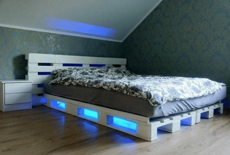 Giường gỗ pallet xinh xắn dành cho bạn