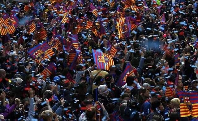 Đội Barca nhận được sự cổ vũ nhiệt tình từ các cổ động viên