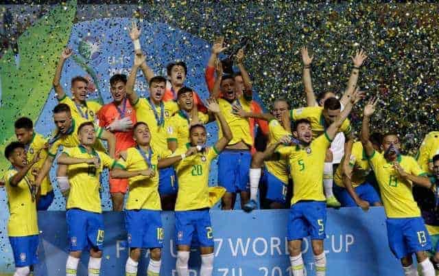 Đội tuyển xuất sắc giành được nhiều danh hiệu nhất WC chính là Brazil